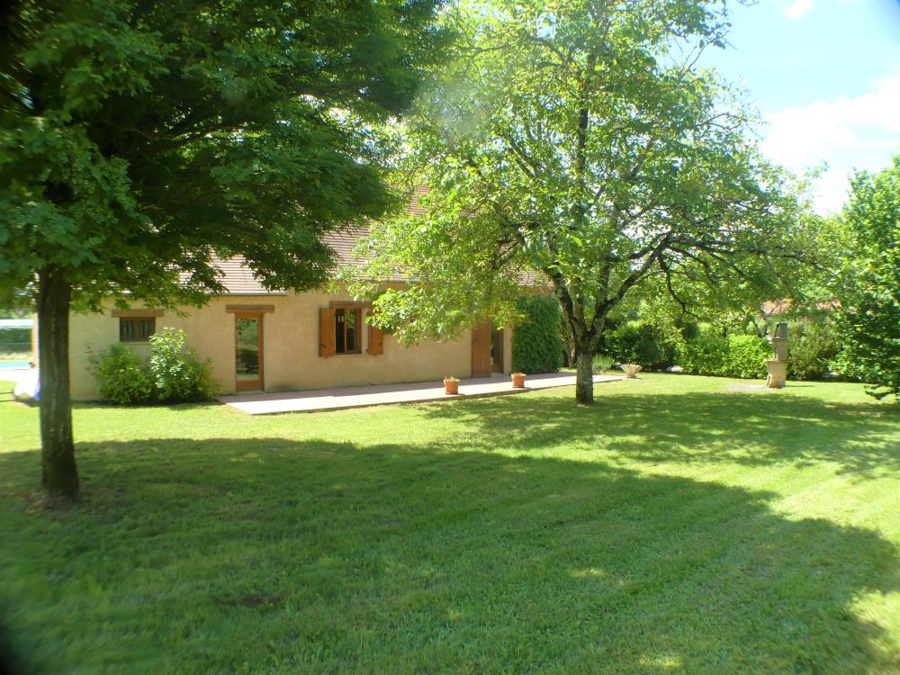 l'arriere de la maison 