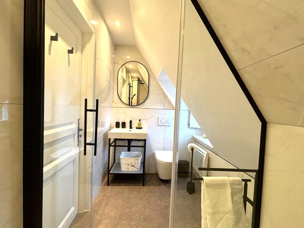 sa salle de bain privée