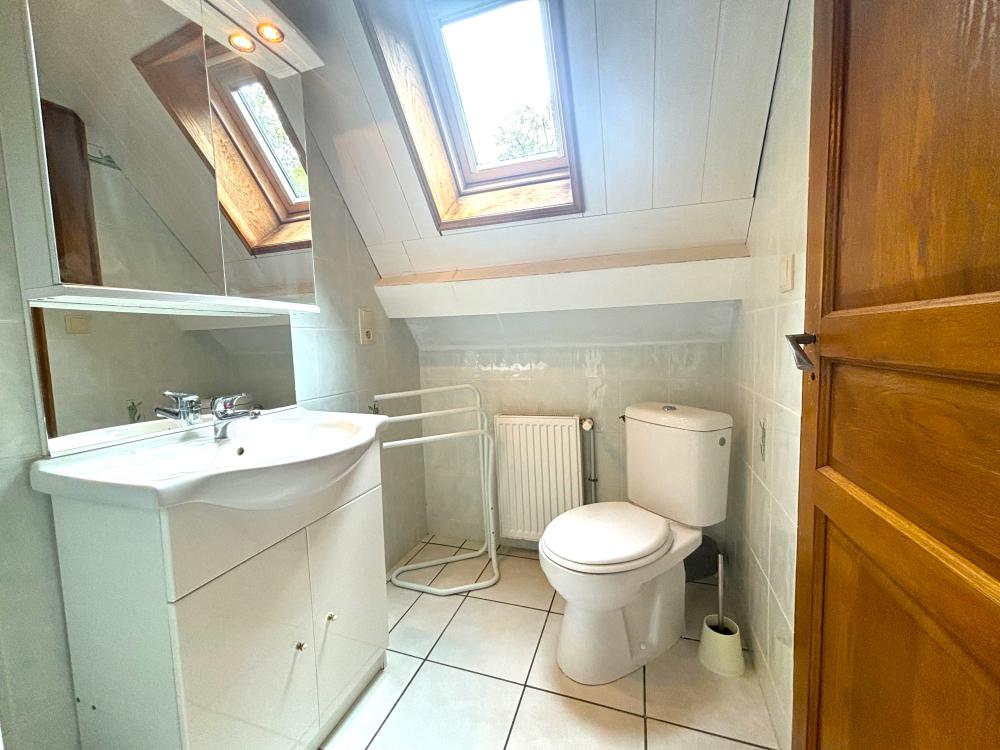 et sa salle d'eau ensuite 