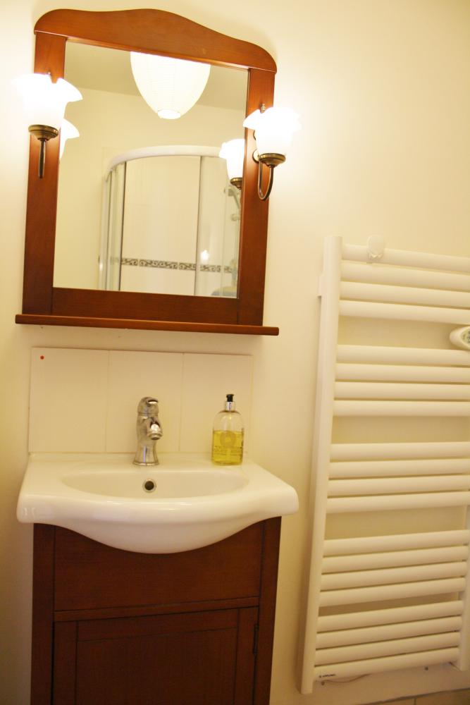 avec sa salle d'eau attenante