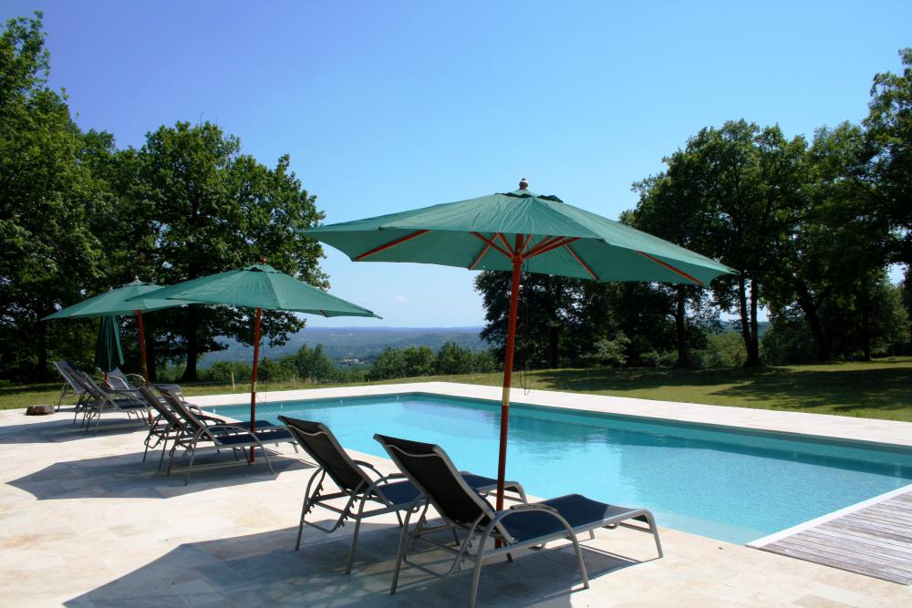La piscine avec vue pleine sud