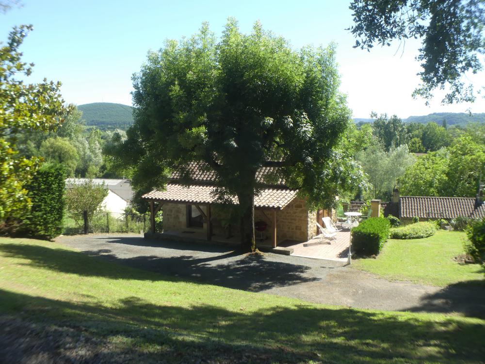 La Maison d'Amis vue depuis le garage 