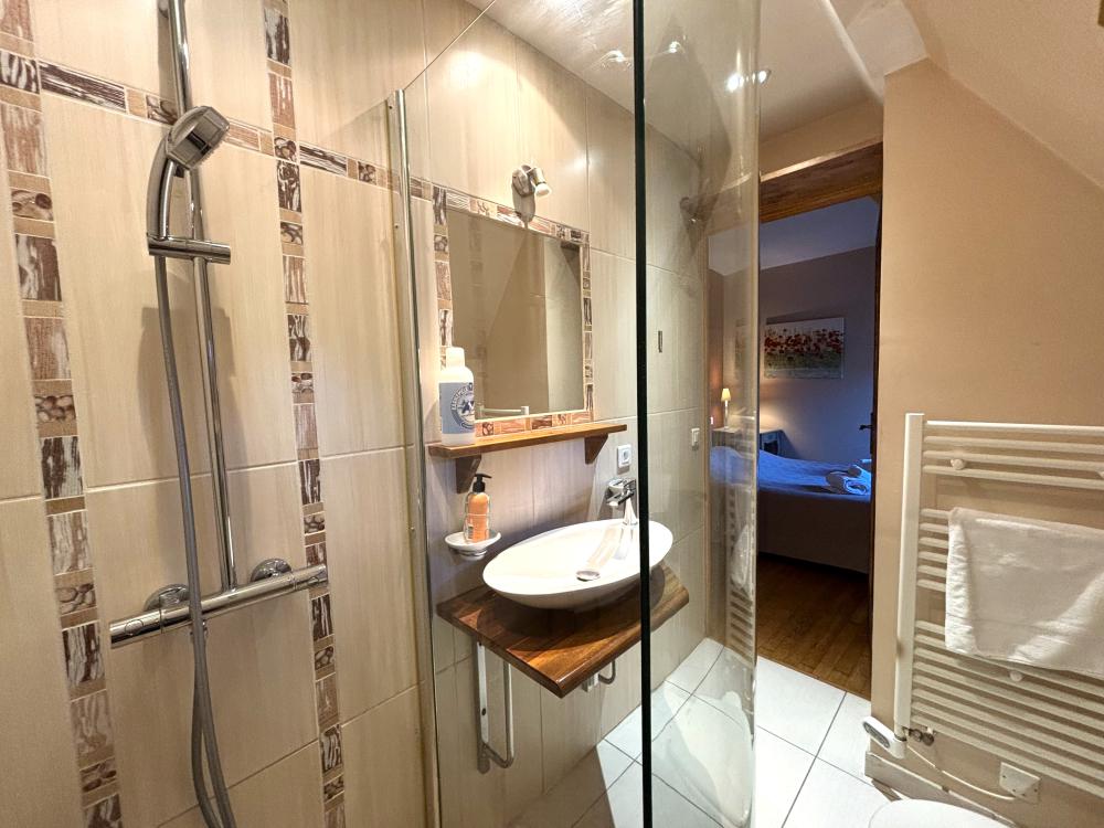 Et sa salle de bain en suite 