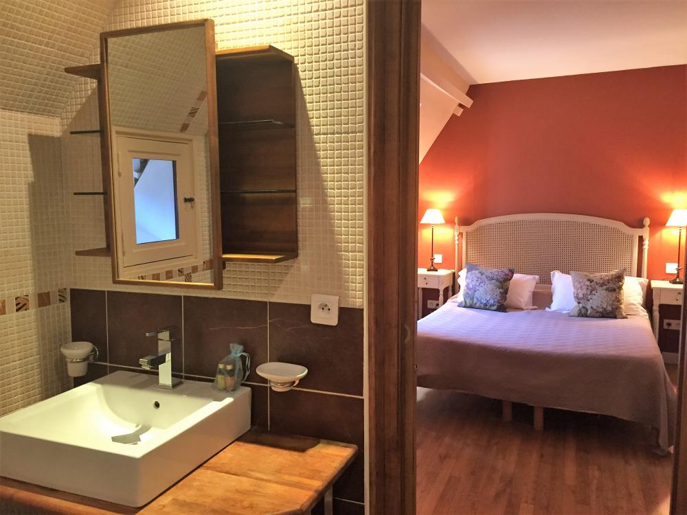 elle bénéficie de sa salle de bain privée 