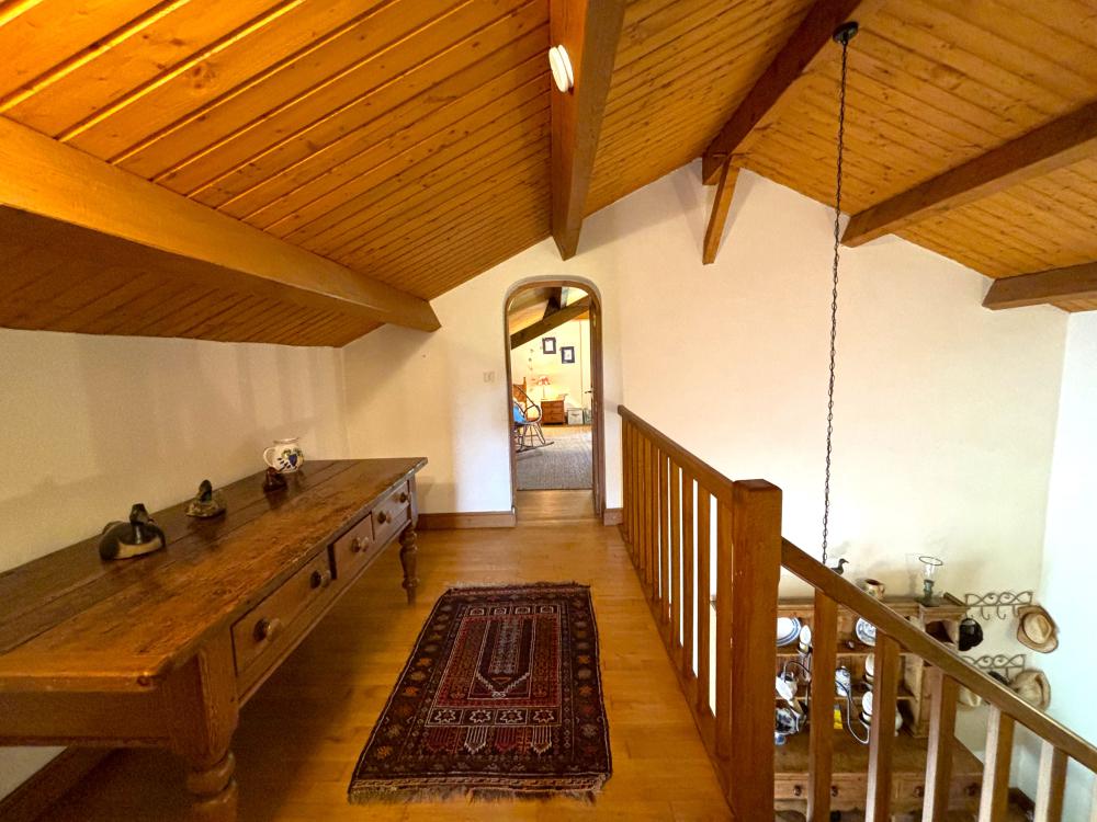 de l'autre coté du palier se situe la chambre familiale 