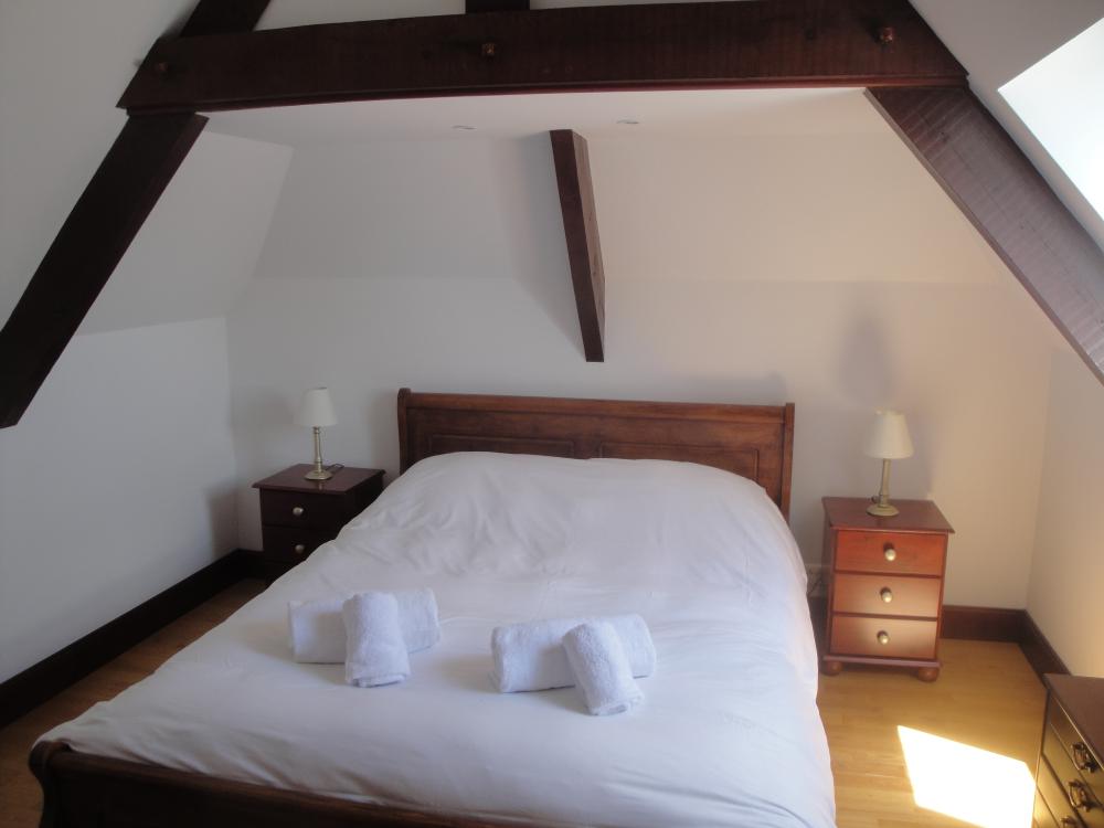 La chambre double au première étage de la maison principale