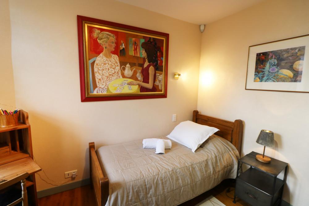 La quatrième chambre propose un couchage simple 
