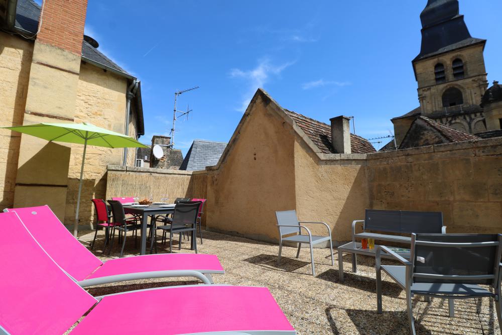 la vue depuis la terrasse sur le clocher de la cathédrale 