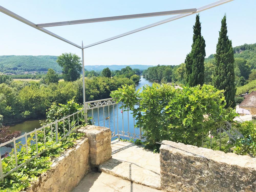 une des plus belles vues sur la Dordogne qui soit