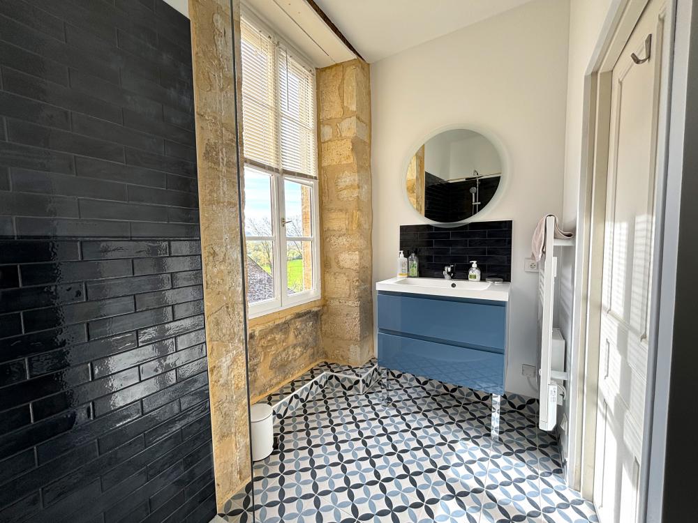 sa salle d'eau privative 