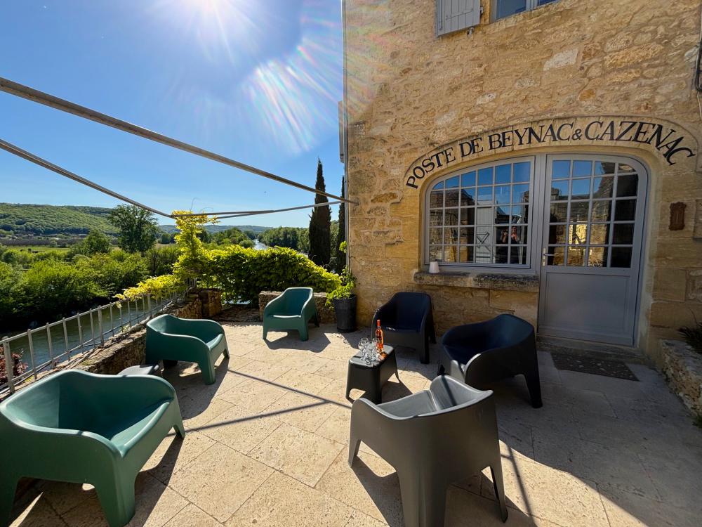 la terrasse supérieure, idéale pour un verre 