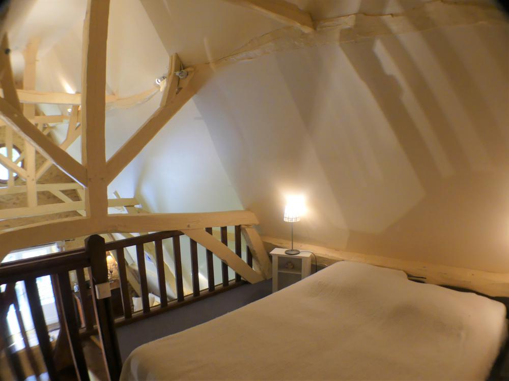 Le Couleyrie : la chambre double en mezzanine 
