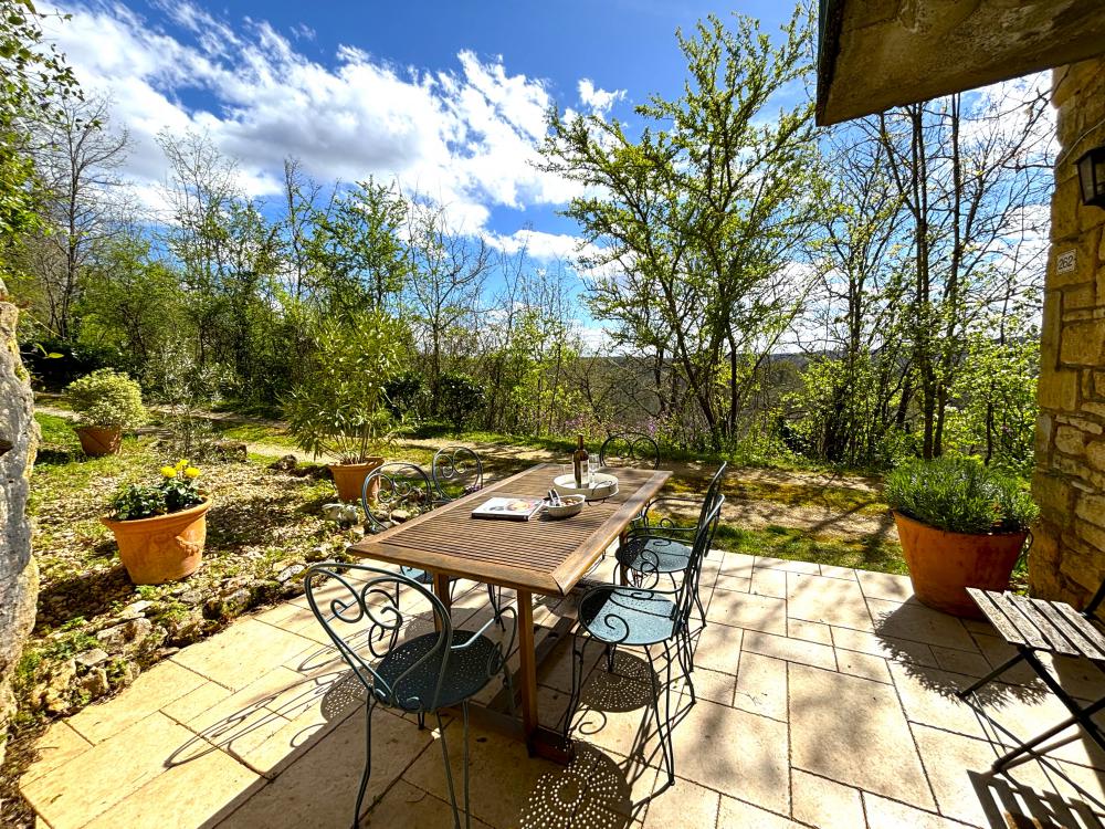 La terrasse privative avec vue sur la vallée 