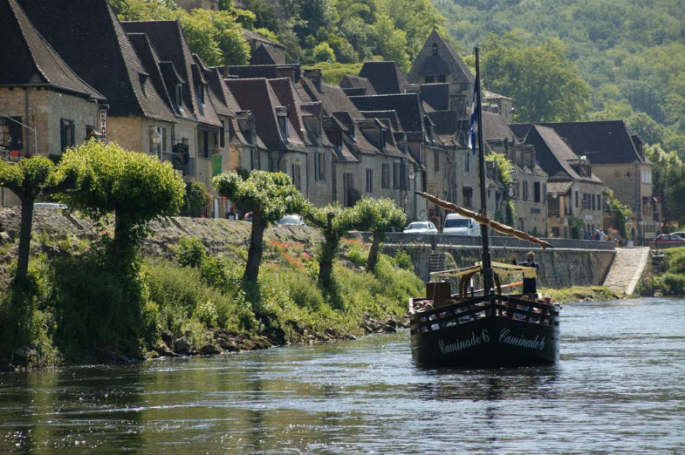 Promenade en gabarre à Beynac, sur la douce Dordogne