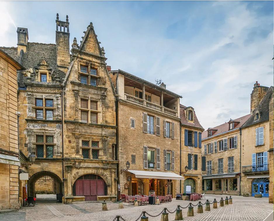 le centre médiéval de sarlat est à votre porte