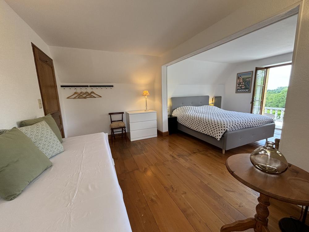 elle offre également un couchage d'appoint 