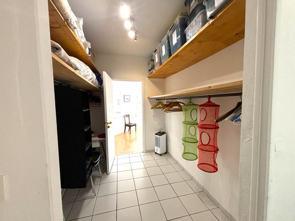 et d'un grand espace dressing 
