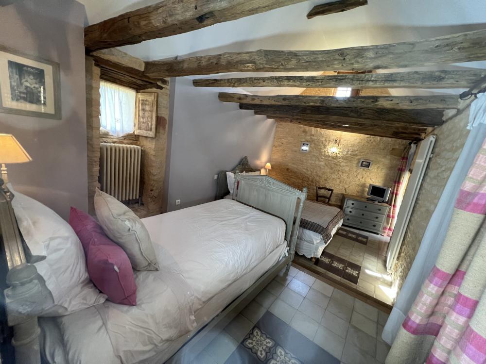 La première chambre LA BERGERIE en rdc 