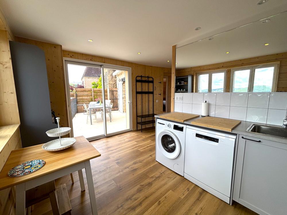 Elle propose un accès direct à la terrasse 