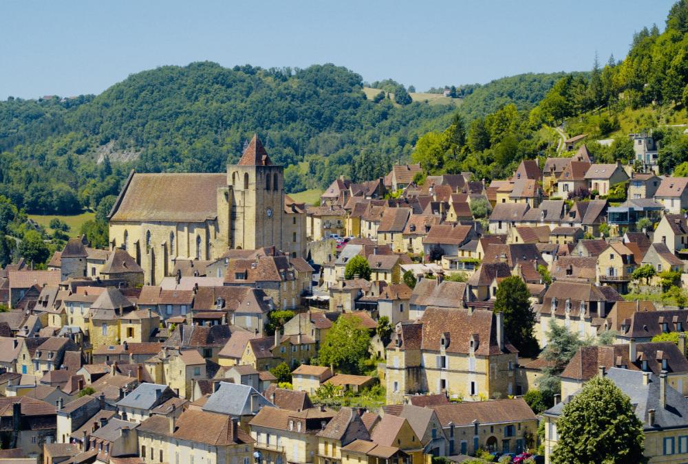 Le charmant village médiéval de St Cyprien 