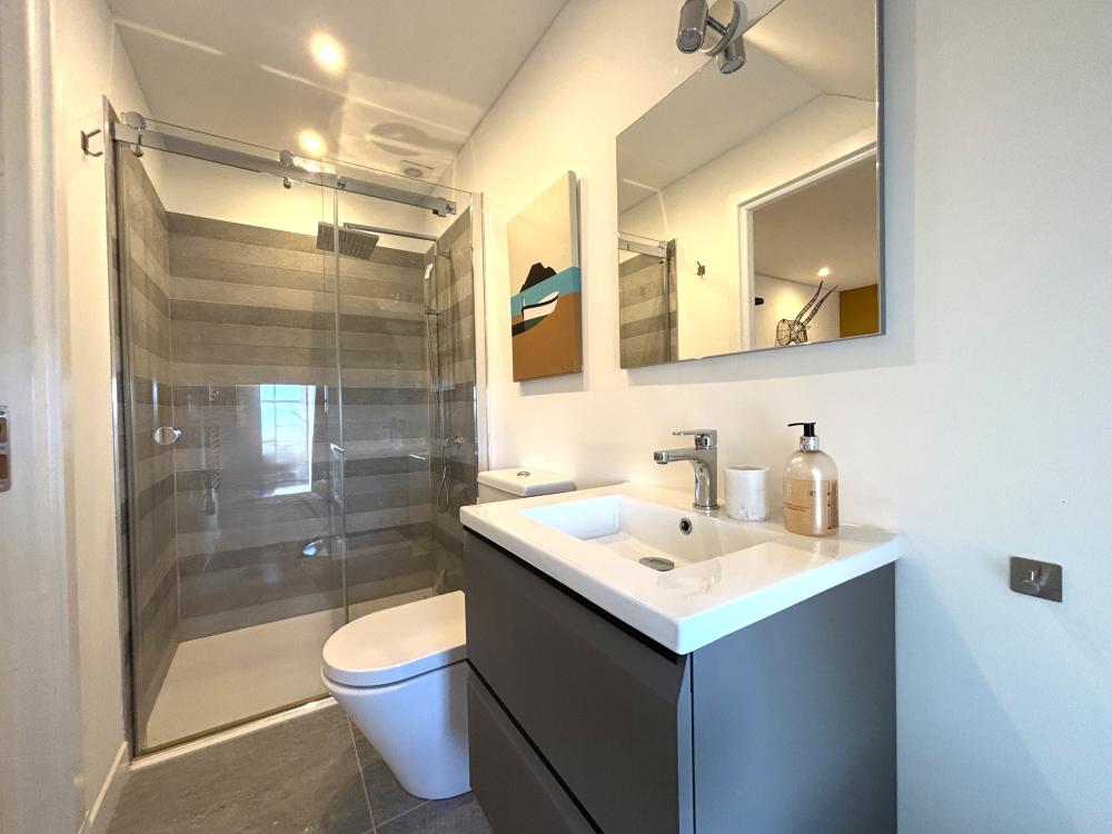 et sa salle d'eau ensuite 