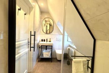 sa salle de bain privée