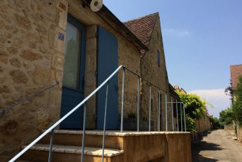 La Maison depuis la rue 
