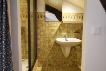 avec salle d'eau attenante